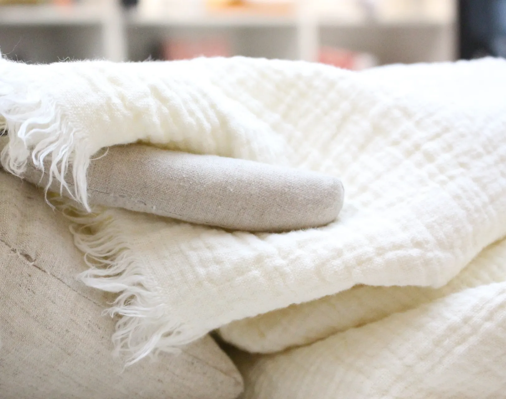 Source Factory High Quality 100% Linen French Flax Reversible Crinkle Linen Throw Blanket Hug Sleep Blanket Outdoor Blanket