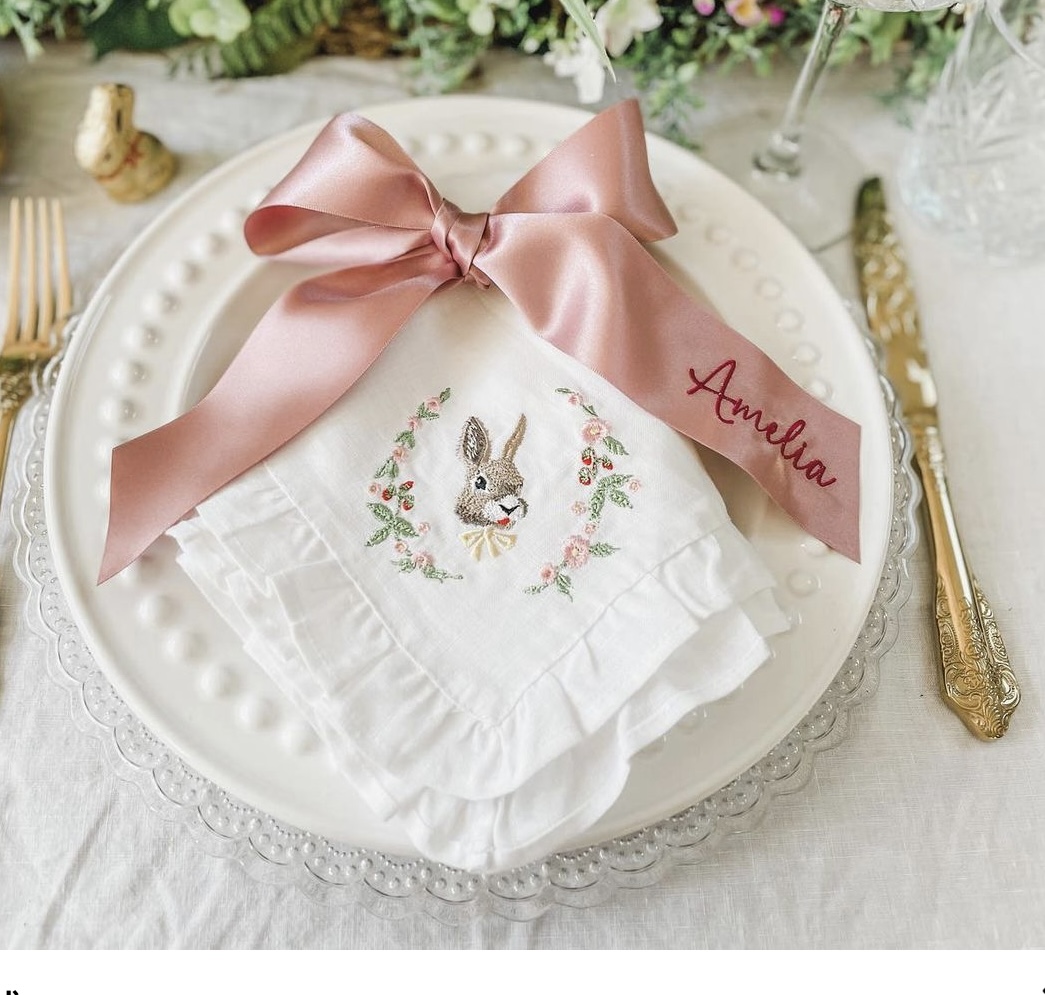 Wholesale Custom Christmas Print Scalopped 100% Flax Linen Dinner Napkins